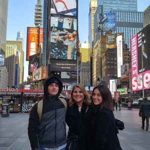 Meet your Posher, Lea